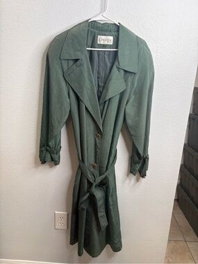 Lindor Petite Size 12 Trench Coat